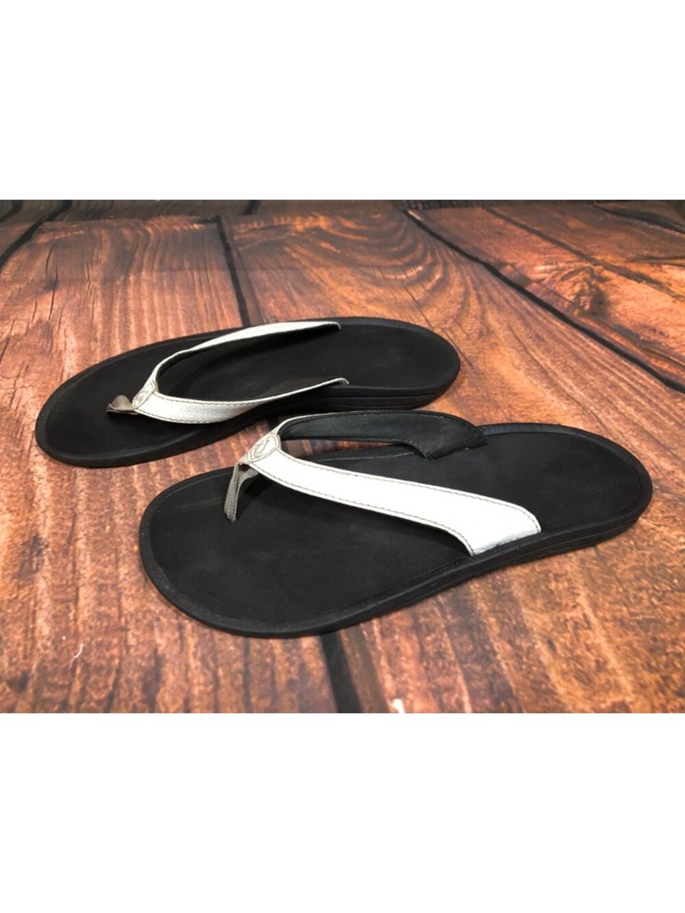 Olukai Womens 8 Kulapa Kai Snake Embossed Flip Flops Sandals